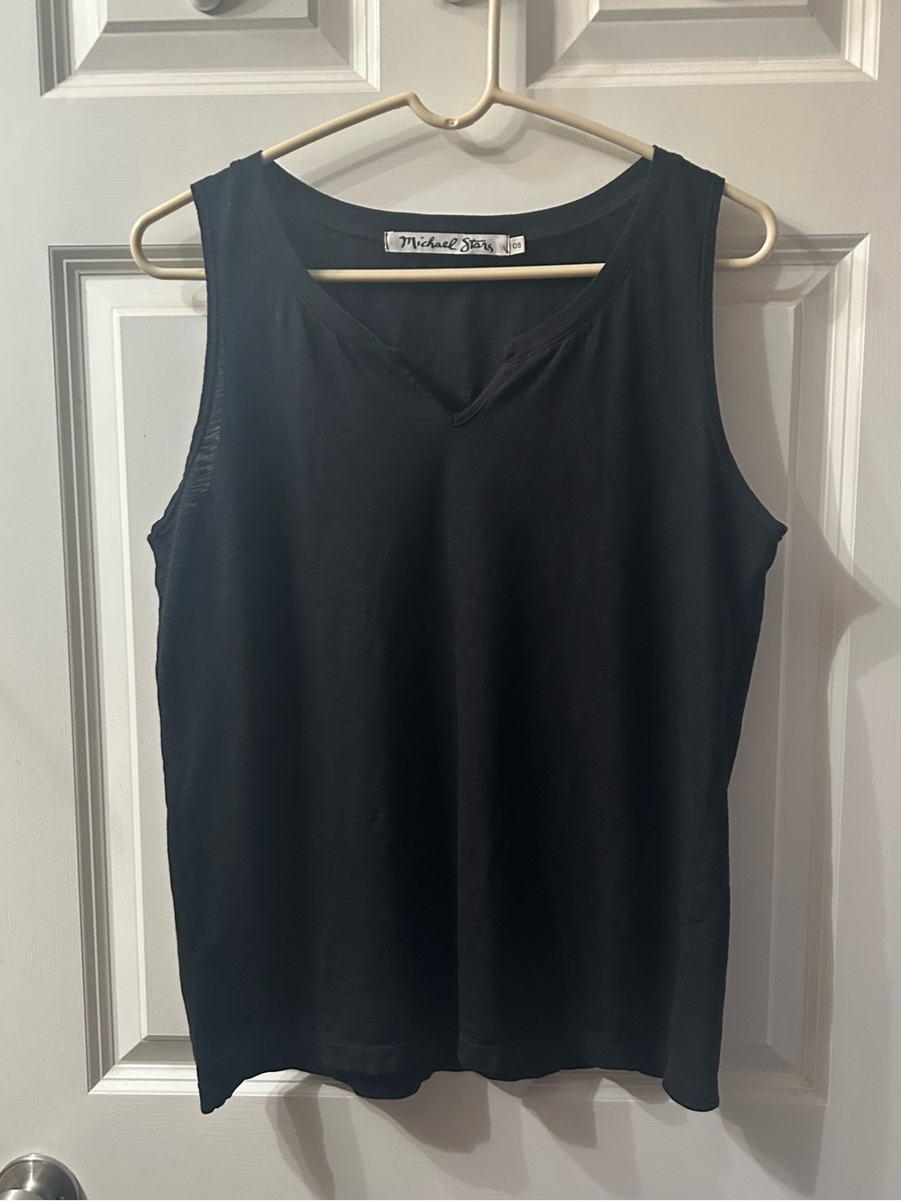 Michael Stars Black V-Neck Sleeveless Tank one size